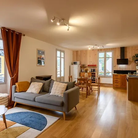 Le Du Sanctuaire Vue Sur Le Gave De Pau Лурд